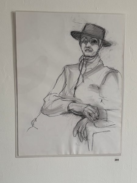 lady in hat