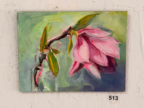 magnolia facing right